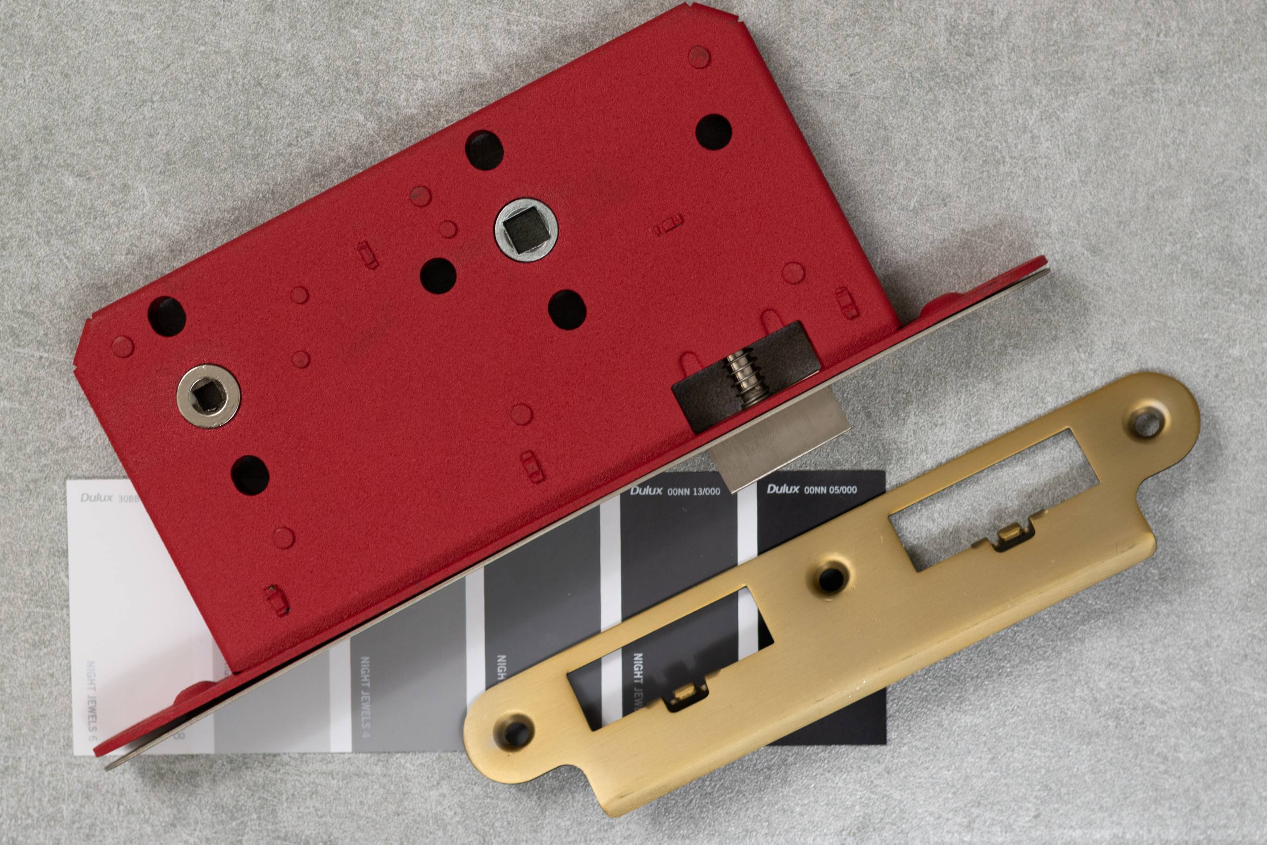 DIN Latches