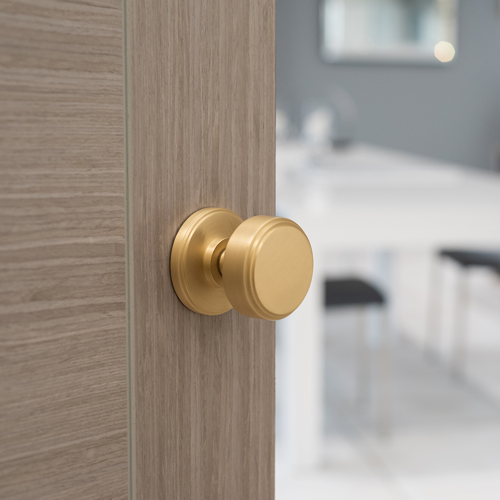 MH350SMKSBSOLID Millhouse Brass Boulton Solid Brass Stepped Mortice Knob on Concealed Fix Rose - Satin Brass - Image 2